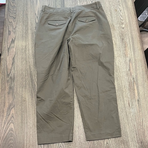 Express Ankle Pants Straight Leg Pleated Front Trousers  Pockets Green Size 14R - Picture 10 of 13